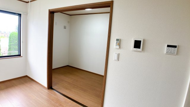 ダイヤモンドヒルズ半田上池の洋室