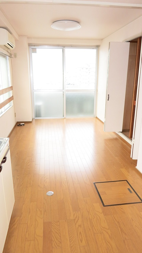 セレクトなうの居間・リビング