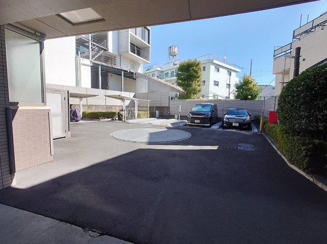 グロ―ベル　ザ・シーズン鷺ノ宮パークスの駐車場|敷地内　機械式駐車場