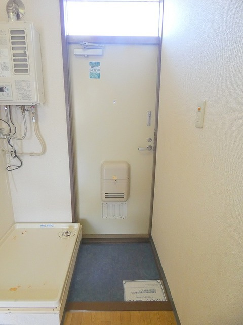 シティハイムサンセットの玄関