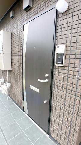 ダイヤモンドヒルズ半田上池の玄関