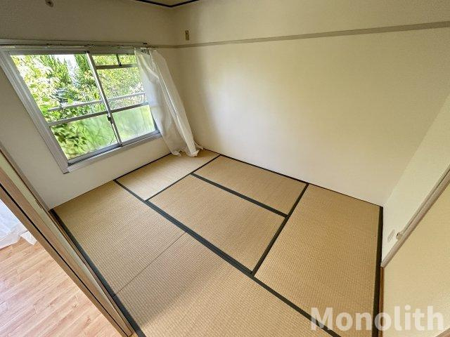 鶴山台33号棟の和室