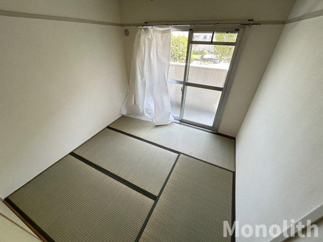 鶴山台33号棟の和室