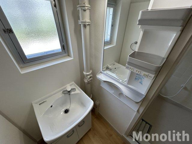 鶴山台33号棟の洗面所