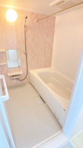 ダイヤモンドヒルズ半田上池の浴室