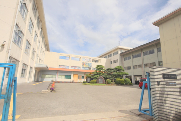 ジュネス新大宮の周辺|中学校「奈良市立三笠中学校まで2282m」