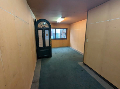 大阪写真会館の内装