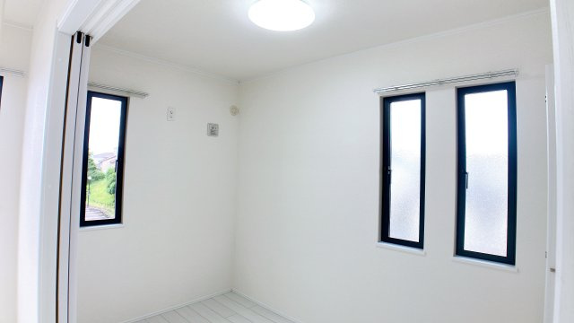 ダイヤモンドヒルズ半田上池の洋室