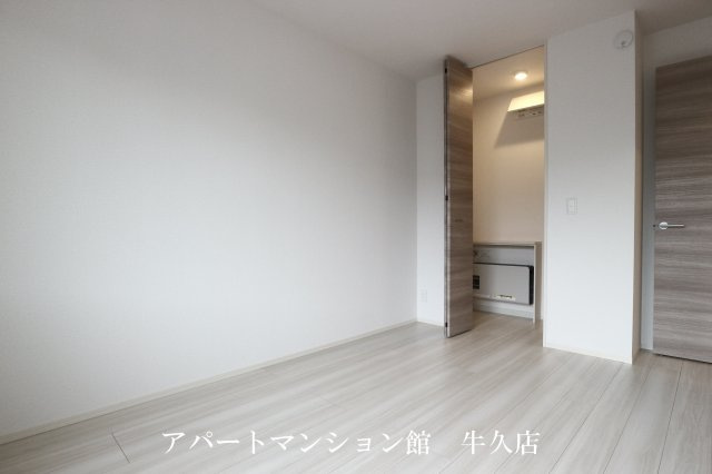 Grand Rise Tsukuba E棟の寝室|類似です