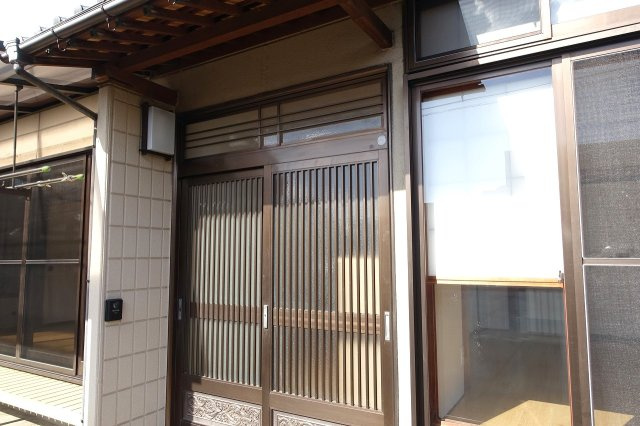 高崎市棟高町　中古住宅の玄関