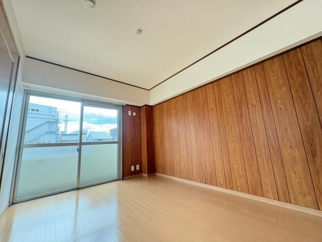 岡部ビルの洋室|岡部ビル