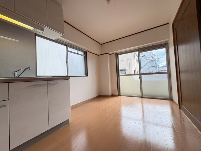 岡部ビルの居間・リビング|岡部ビル