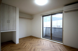 【洋室】 | エントランスライフ宝ヶ池