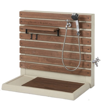 【その他共用部分】 | エントランスライフ宝ヶ池 | 入居者が快適できれいに共用部を使用できるように入口に足洗い場があります