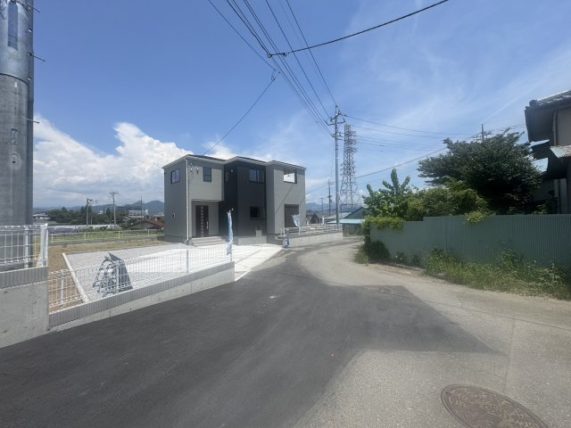 新築　桐生市広沢町第7　Livele Garden.S　3号棟の前面道路含む現地写真|現地写真　南側道路
