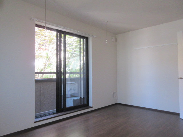 ウィステリアの洋室