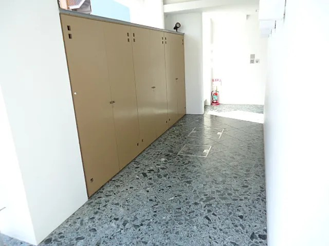 キャッスルアート御影の玄関