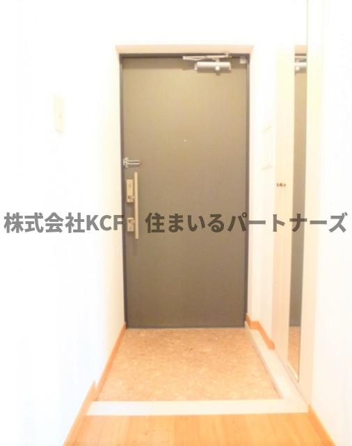 ジュネス合川の玄関|収納もある玄関です