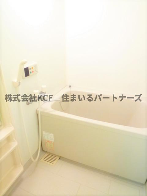 ジュネス合川の浴室|コンパクトで使いやすいお風呂です