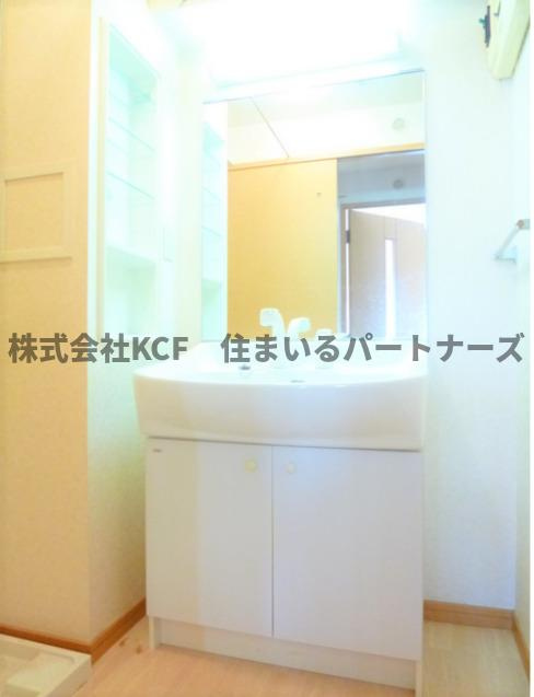 ジュネス合川の洗面所|脱衣スペースもあります