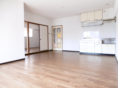 【居間・リビング】 | イーストハイツ高崎 | 使いやすい居間です