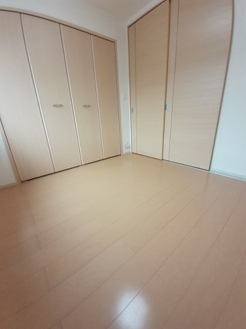 ジュネス二番館の寝室|クローゼット付の寝室です☆
