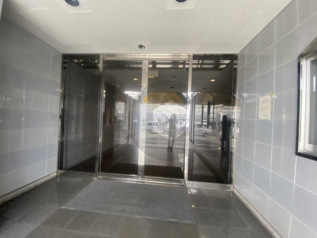 エリスハイム田中のエントランス