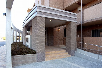 クレサンテームのエントランス