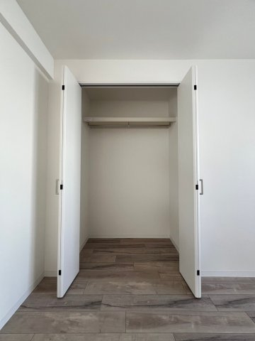 メゾンドルチェ十五番館の収納|洋室収納スペース！