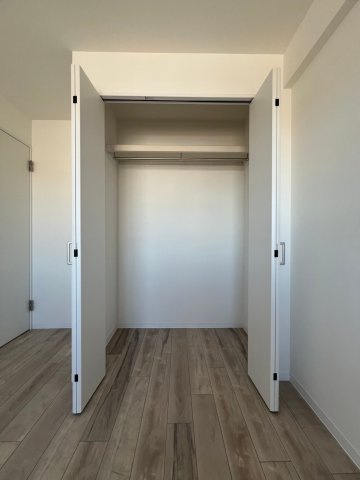 メゾンドルチェ十五番館の収納|洋室収納スペース（2）！