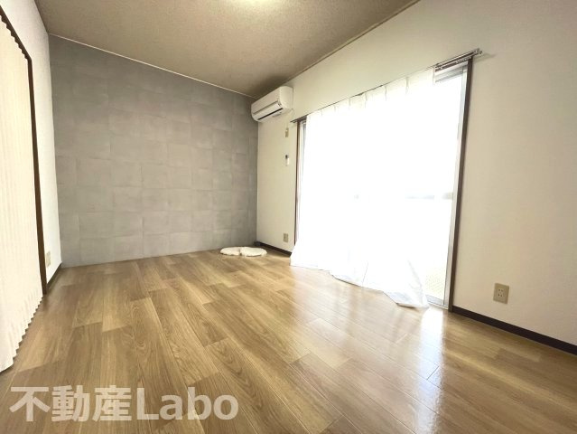 徳島市南庄町２丁目の賃貸マンションの洋室