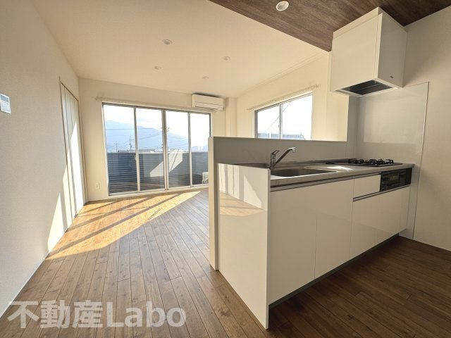 ピースアシュリーA