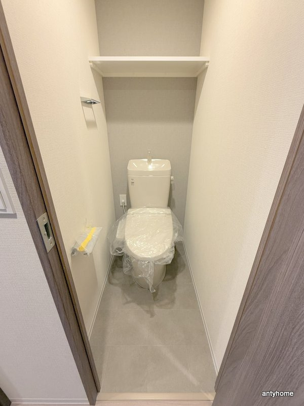 コンフォリア新大阪宮原Q　仲介手数料無料のトイレ