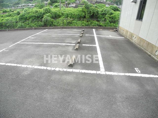 カームAPの駐車場