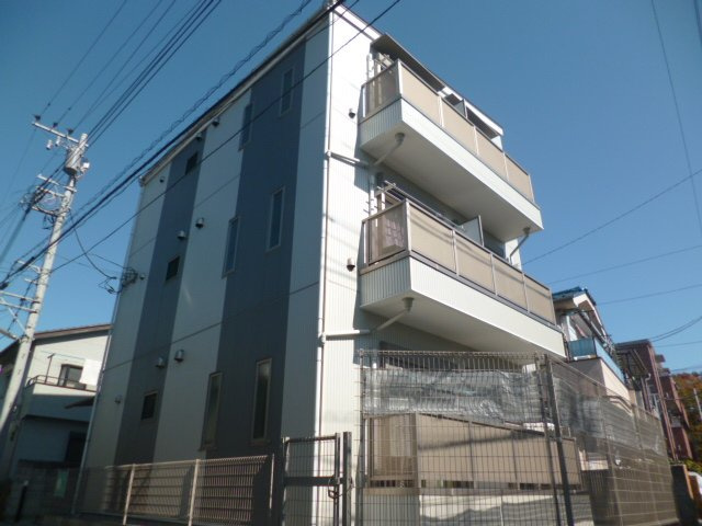 府中市朝日町２丁目のアパートの外観