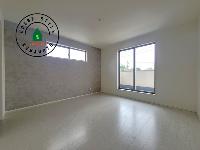 熊本市南区御幸木部3丁目第2-2棟（2号棟）　の寝室|主寝室には収納力に優れたクローゼットがありますので、お部屋もすっきり片付きます。