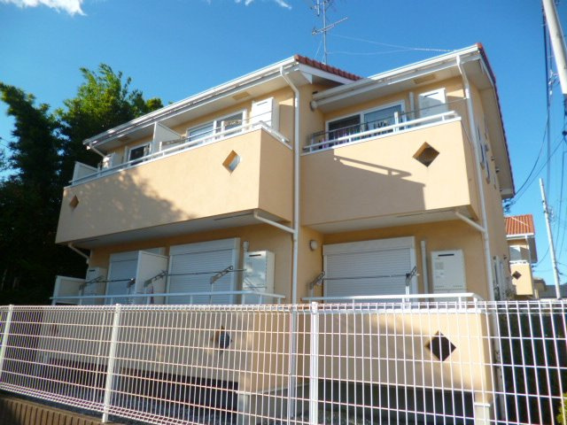 府中市若松町２丁目のアパートの外観