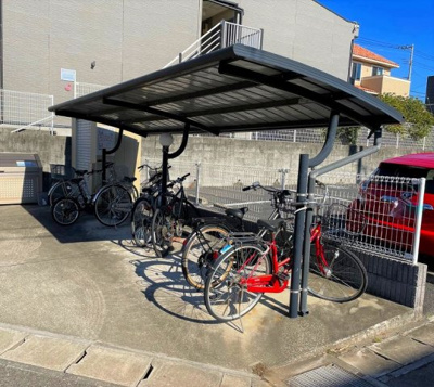 【その他共用部分】 | レオパレスメゾンエスエス | 屋根付き自転車置き場