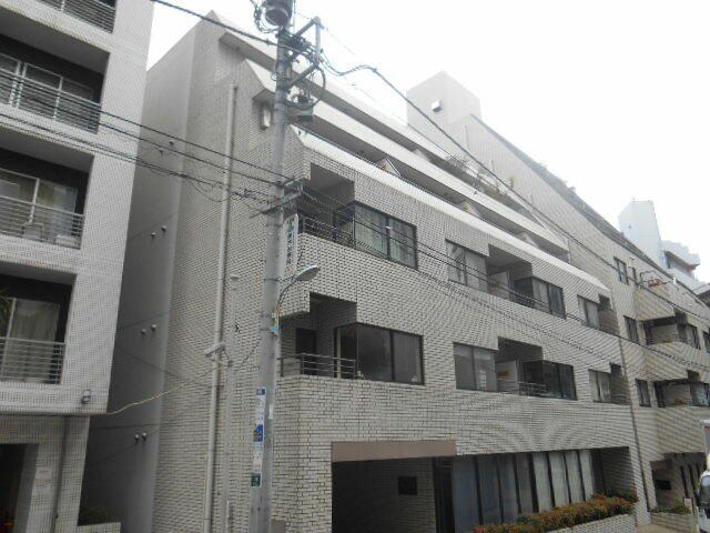 ディアシティ赤坂西館の外観