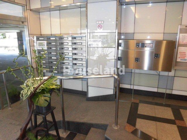 川端ビルのロビー