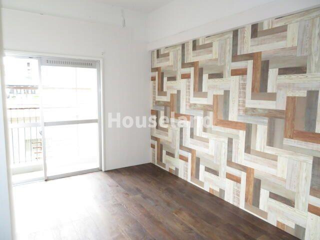 川端ビルの洋室