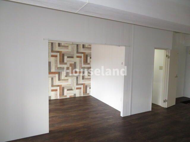 川端ビルの洋室