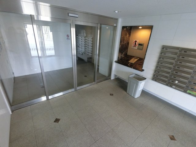 プレール・ドゥーク津田沼のエントランス