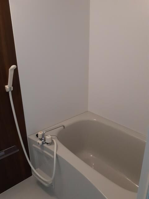 紀の川ビルの浴室