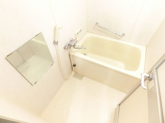 エスポアール岩根の浴室|同物件別部屋イメージ写真