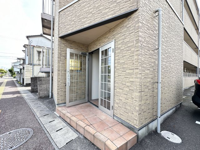 グラシアスのエントランス
