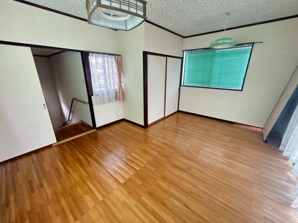 宮崎市月見ヶ丘　中古戸建の洋室