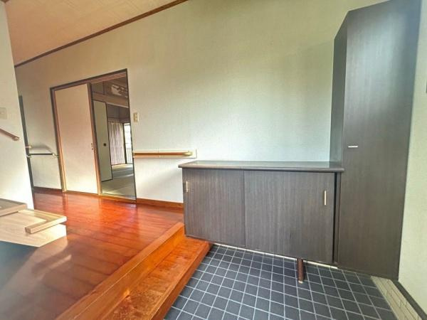 宮崎市月見ヶ丘　中古戸建の玄関