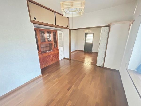 宮崎市月見ヶ丘　中古戸建の居間・リビング