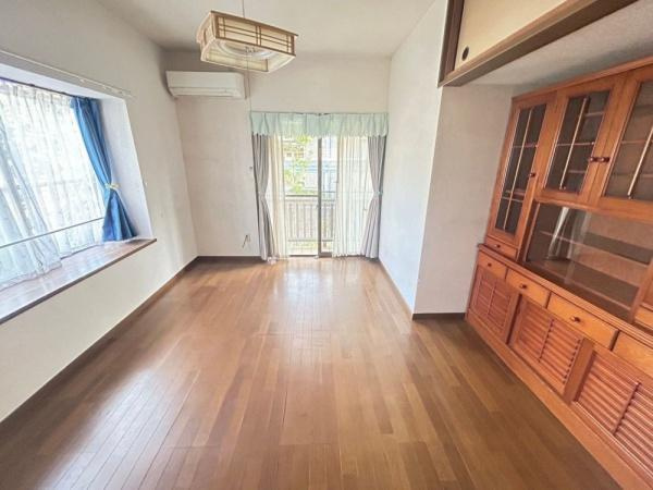 宮崎市月見ヶ丘　中古戸建の居間・リビング